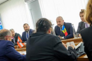 Aussrpache. Delegation der Republik Moldau mit Vizepremierminister, Minister für Landwirtschaft und Lebensmittelindustrie Vladimir Bolea (2. von rechts)