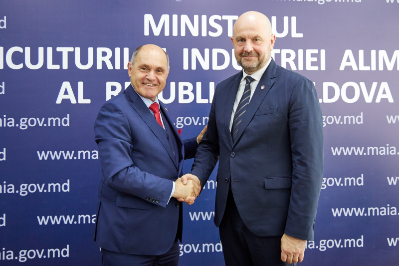 Von links: Nationalratspräsident Wolfgang Sobotka (ÖVP), Vizepremierminister, Minister für Landwirtschaft und Lebensmittelindustrie Vladimir Bolea