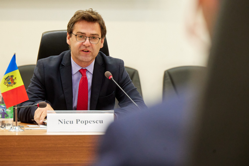 Vizepremierminister und Minister für auswärtige Angelegenheiten und EU-Integration Nicu Popescu während der Aussprache