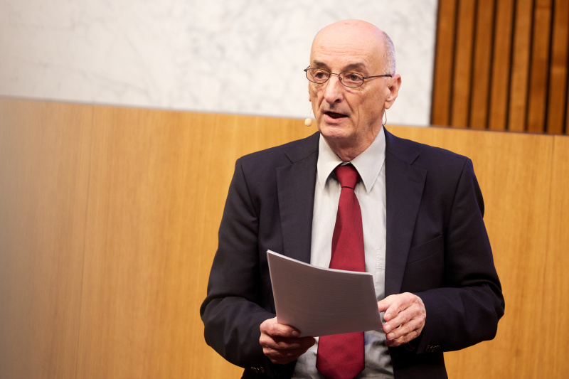 Moderation durch Walter Reiss Journalist