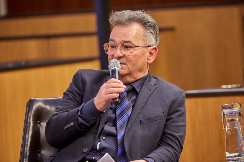 Vorsitzender des Volksgruppenbeirats der Roma Emmerich Gärtner-Horvath