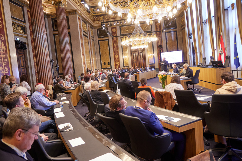 Moderation durch Generalsekretär der Arbeitsgemeinschaft für wissenschaftliche Wirtschaftspolitik Patrick Horvath