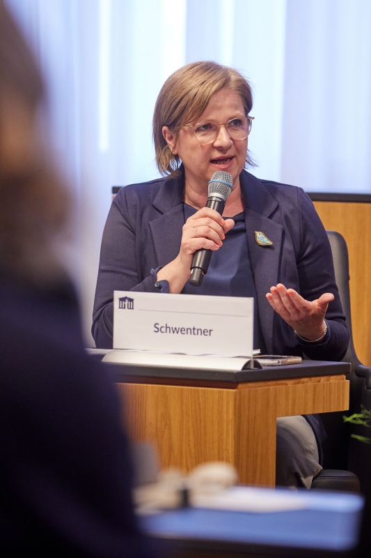 Podiumsdiskussion. Vizebürgermeisterin der Stadt Graz Judith Schwentner