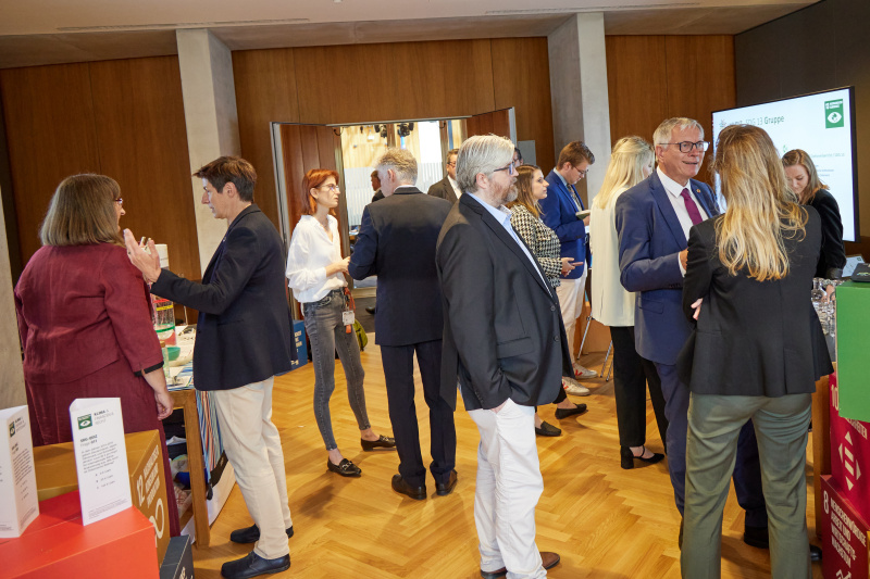 Blick auf die Veranstaltungsteilnehmer:innen