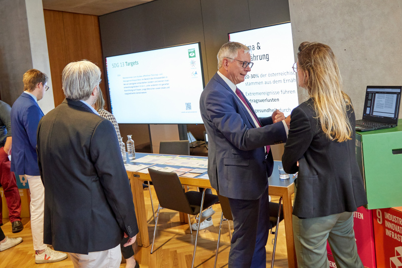 Blick auf die Veranstaltungsteilnehmer:innen