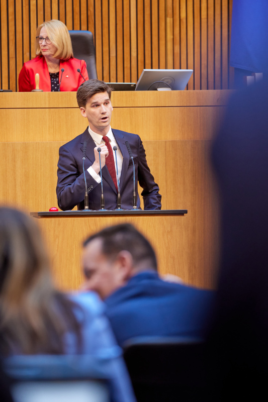 Am Rednerpult: Nationalratsabgeordneter Douglas Hoyos-Trautmansdorff (NEOS)