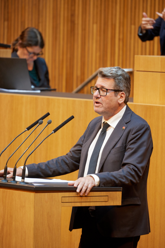 Am Rednerpult: Nationalratsabgeordneter Robert Laimer (SPÖ)