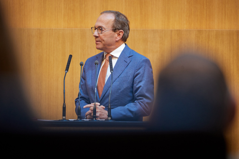 Am Rednerpult: Nationalratsabgeordneter Peter Haubner (ÖVP)