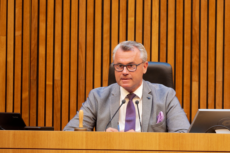 Dritter Nationalratspräsident Norbert Hofer (FPÖ) am Präsidium