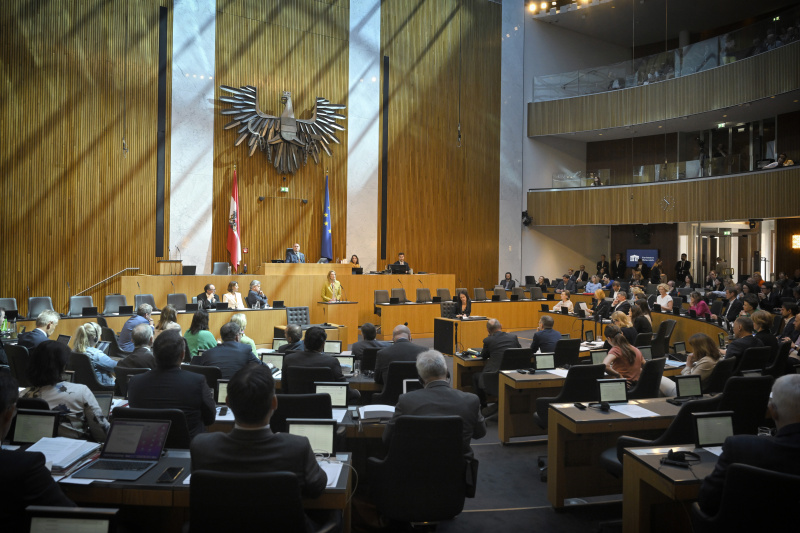 Rede der Präsidentin des Europäischen Parlaments Roberta Metsola. Blick ins Plenum
