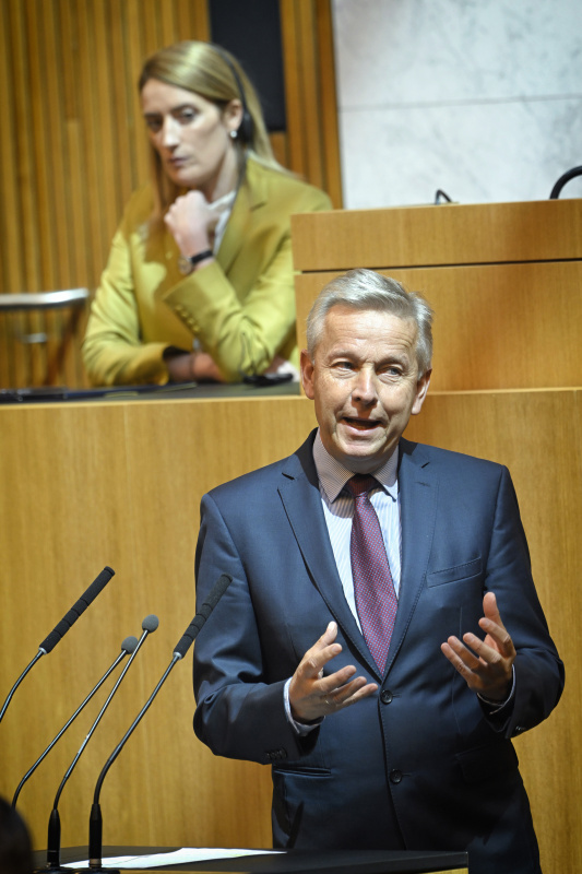 Am Rednerpult: Nationalratsabgeordneter Reinhold Lopatka (ÖVP)