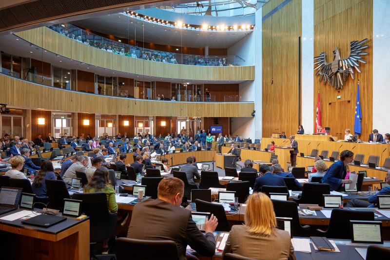 Am Rednerpult Nationalratsabgeordneter Robert Laimer (SPÖ)