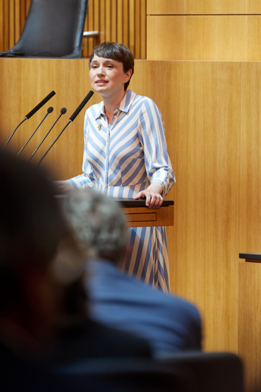 Am Rednerpult Klubobfrau Sigrid Maurer (GRÜNE)