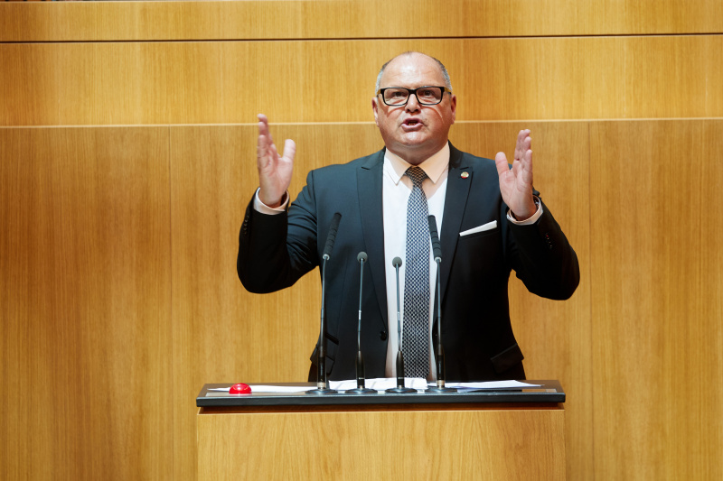 Am Rednerpult Nationalratsabgeordneter Alois Schroll (SPÖ)