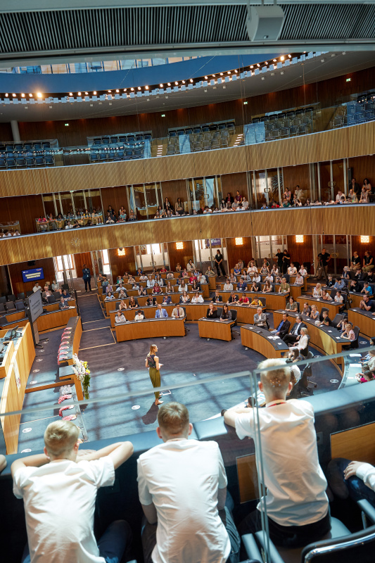 Moderation durch Katharina Kramer Agentur Müllers Freunde