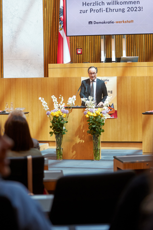 Eröffnungsworte durch Bundesratspräsident Günter Kovacs (SPÖ)