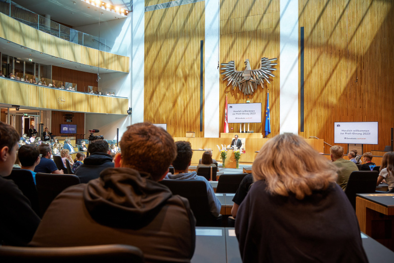 Eröffnungsworte durch Bundesratspräsident Günter Kovacs (SPÖ)