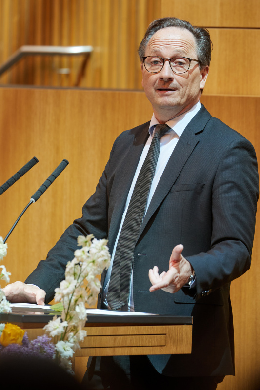 Eröffnungsworte durch Bundesratspräsident Günter Kovacs (SPÖ)