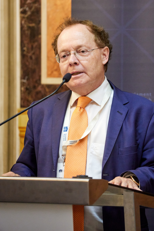 Keynote von Professor für Strafrecht Universität Wien Peter Lewisch