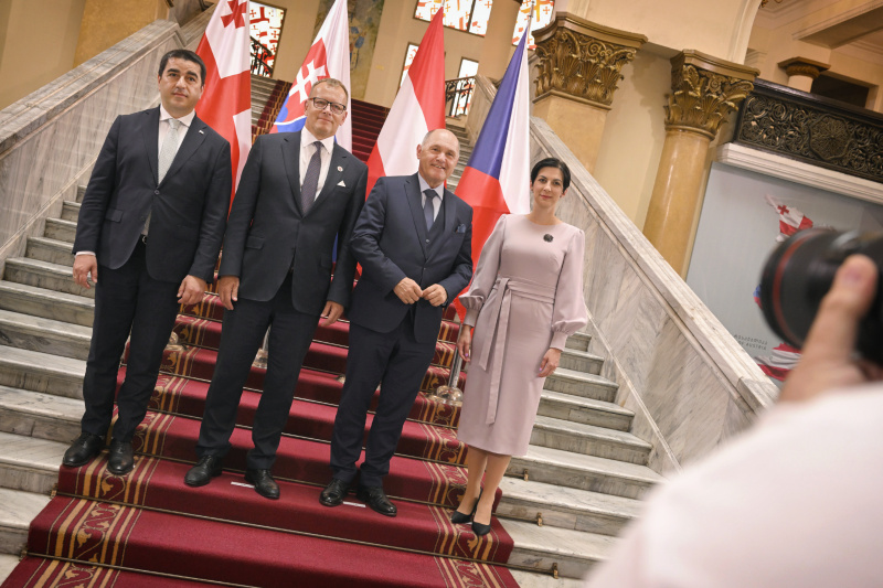 Treffen mit dem georgischen Parlamentspräsidenten Shalva Papuashvili. Von links: georgischer Parlamentspräsident Shalva Papuashvili, Präsident des slowakischen Nationalrates Boris Kollár, Nationalratspräsident Wolfgang Sobotka (ÖVP),Präsidentin der Abgeordnetenkammer Tschechiens Markéta Pekarová Adamová