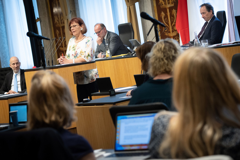 Am Redner:innenpult Bundesrätin Andrea Michaela Schartel (FPÖ)