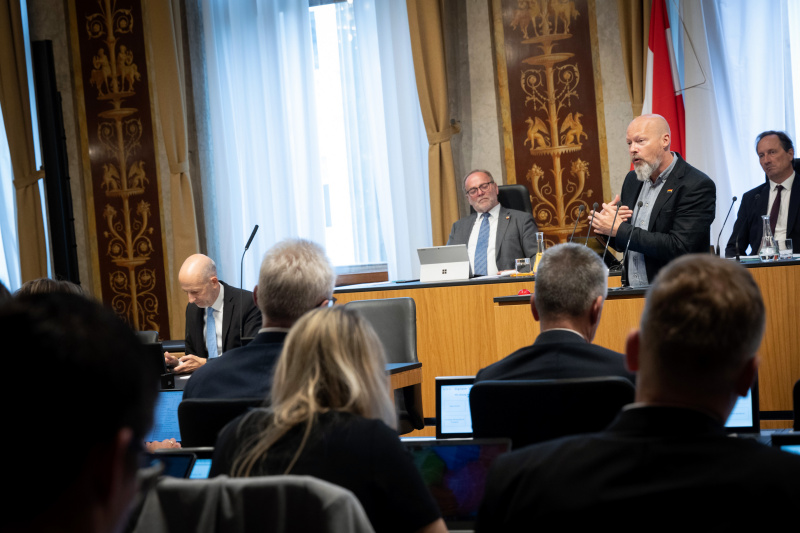 Am Redner:innenpult Bundesrat Marco Schreuder (GRÜNE)