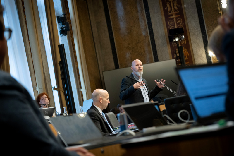 Am Redner:innenpult Bundesrat Marco Schreuder (GRÜNE)