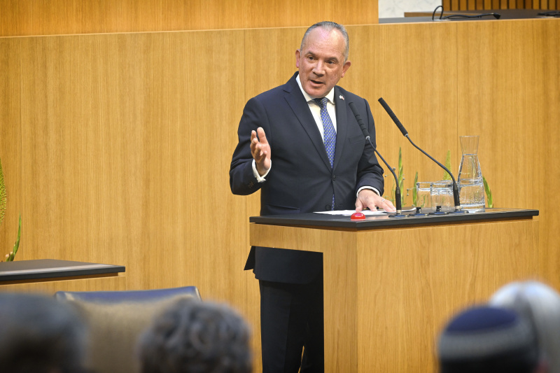 Grußworte. Botschafter des Staates Israel in Österreich Mordechai Rodgold