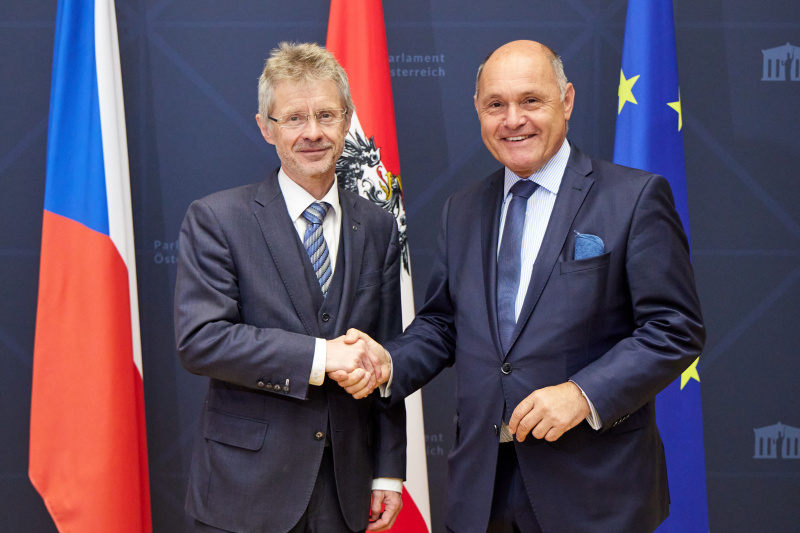 Von rechts: Nationalratspräsident Wolfgang Sobotka (ÖVP), Senatspräsident des tschechischen Parlaments Miloš Vystrčil
