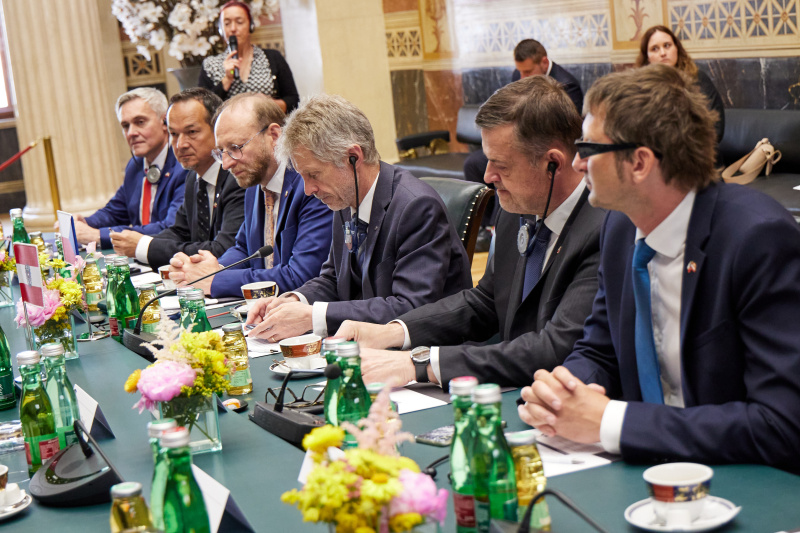 Arbeitsgespräch. Tschechische Delegation mit Senatspräsident des tschechischen Parlaments Miloš Vystrčil