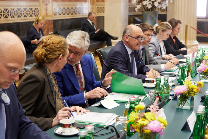 Arbeitsgespräch. Österreichische Delegation mit Nationalratspräsident Wolfgang Sobotka (ÖVP)