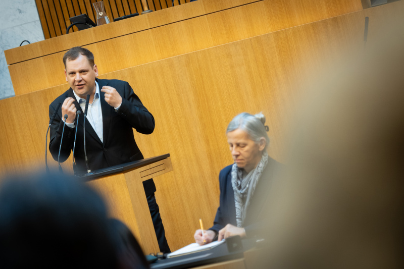 Klubobmann Philip Kucher (SPÖ) am Redner:innenpult