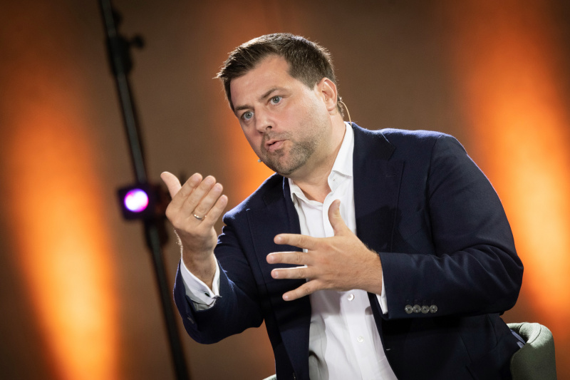 Nationalratsabgeordneter Michael Bernhard (NEOS)