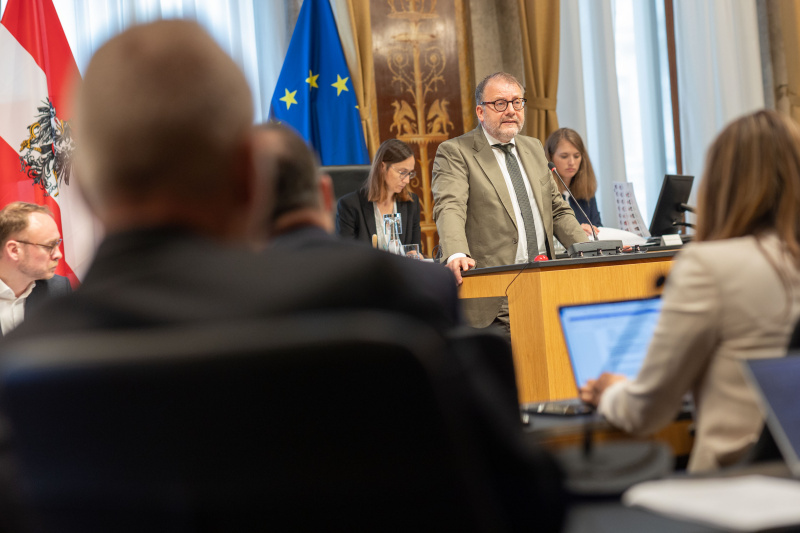 Am Rednerpult: Michael Pilz - Rechtsanwalt