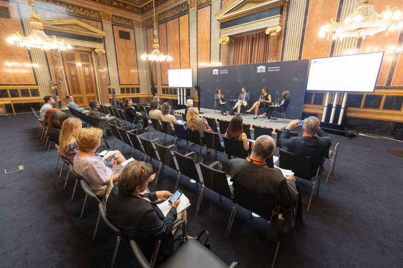 Panel II: The role of parliaments in international relations