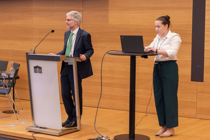 Panel Session I: "Different types of evidence in(to) parliamentary processes". Moderator Christoph Konrath Parlamentsdirektion