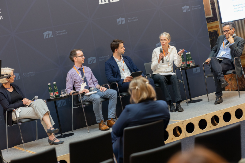 "Panel IV: Representation, democratic culture and publik perception". Diskussionsrunde