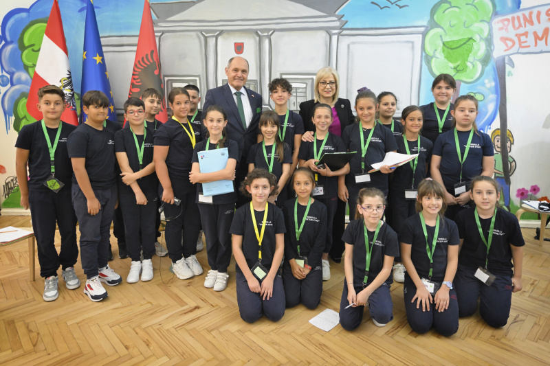 Besuch der Demokratiewerkstatt. Von links: Nationalratspräsident Wolfgang Sobotka (ÖVP), Parlamentspräsidentin Albaniens Lindita Nikolla