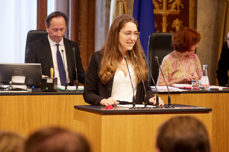 Am Rednerpult Bundesrätin Elisabeth Wolff (ÖVP)