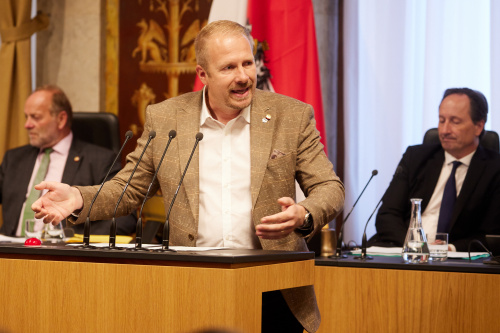 Am Rednerpult Bundesrat Markus Leinfellner (FPÖ)