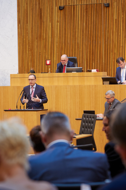 Am Rednerpult Nationalratsabgeordneter Andreas Ottenschläger (ÖVP)