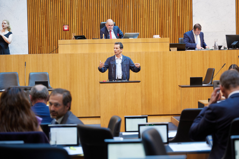 Am Rednerpult Nationalratsabgeordneter Christian Oxonitsch (SPÖ)