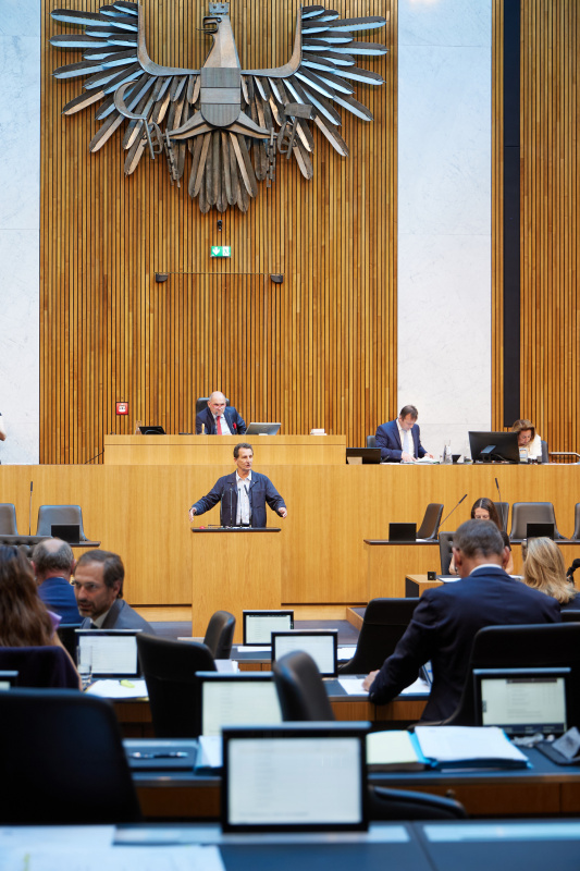 Am Rednerpult Nationalratsabgeordneter Christian Oxonitsch (SPÖ)