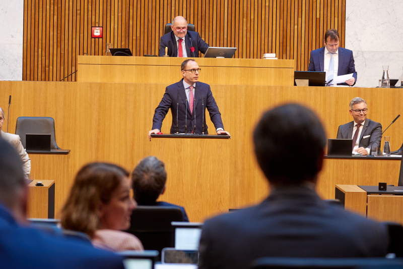 Am Rednerpult Nationalratsabgeordneter Andreas Ottenschläger (ÖVP)