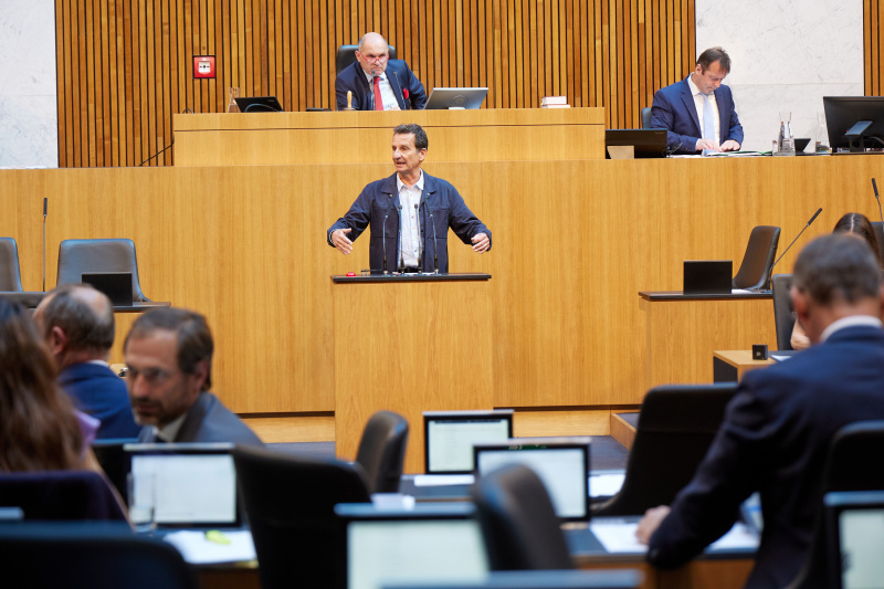 Am Rednerpult Nationalratsabgeordneter Christian Oxonitsch (SPÖ)