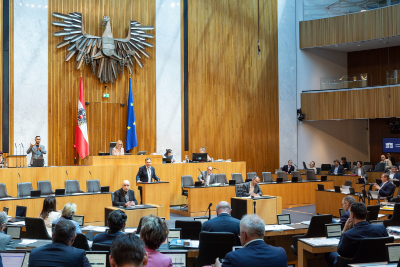 Am Rednerpult Klubobmann Philip Kucher (SPÖ)