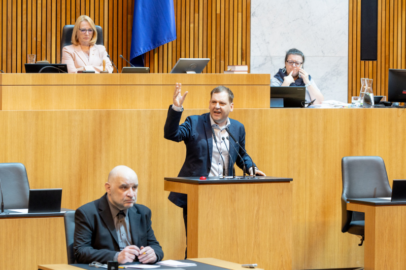 Am Rednerpult Klubobmann Philip Kucher (SPÖ)