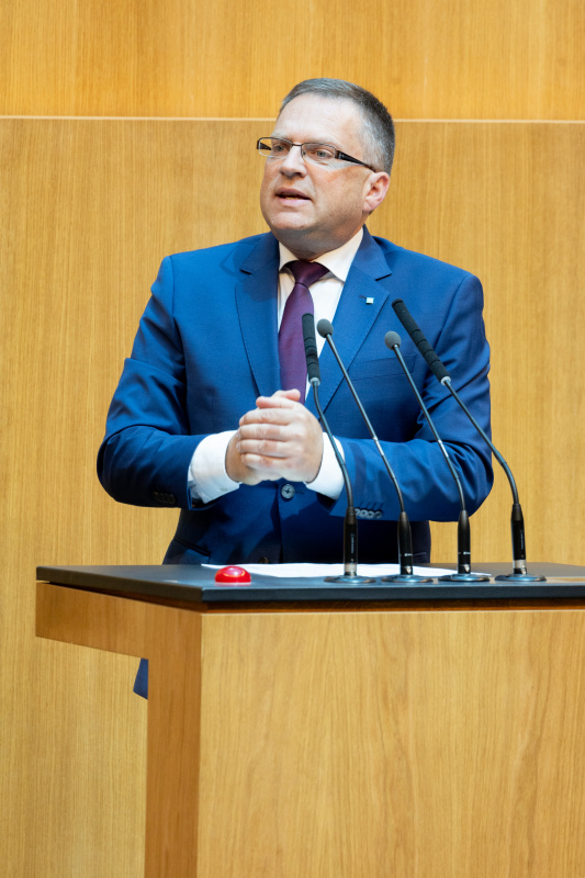 Am RednerpultKlubobmann August Wöginger (ÖVP)