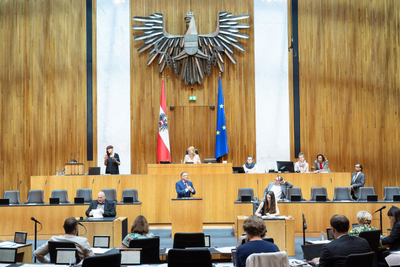 Am RednerpultKlubobmann August Wöginger (ÖVP)