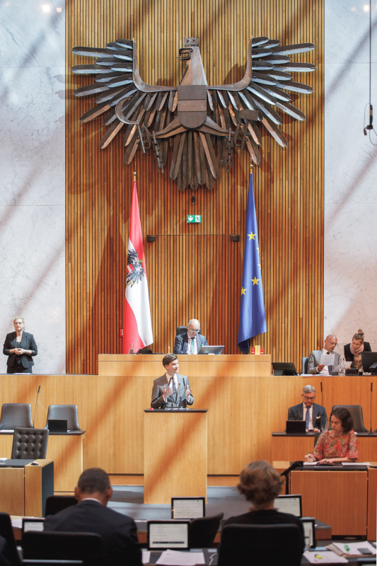 Am Rednerpult Nationalratsabgeordneter Douglas Hoyos-Trauttmansdorff (NEOS)